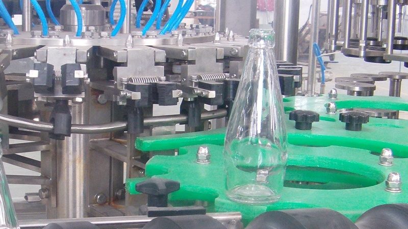 山东小瓶饮料灌装机械：揭秘其高效与稳定性**
